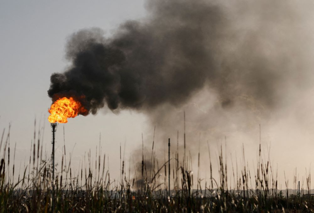 Gas flaring is seen at the state-owned oil company PDVSA, in Punta de Mata, Venezuela April 5, 2023. (Photo: REUTERS/Leonardo Fernandez Viloria)